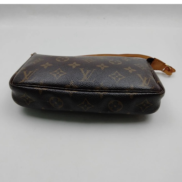 Louis Vuitton Pochette Accessoires Monogram - Picture 5 of 11